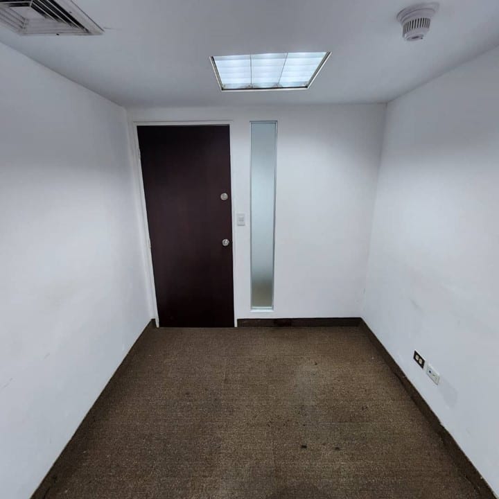 Oficina en alquiler de 7 m² en Chuao, Caracas · Ref. CV6763