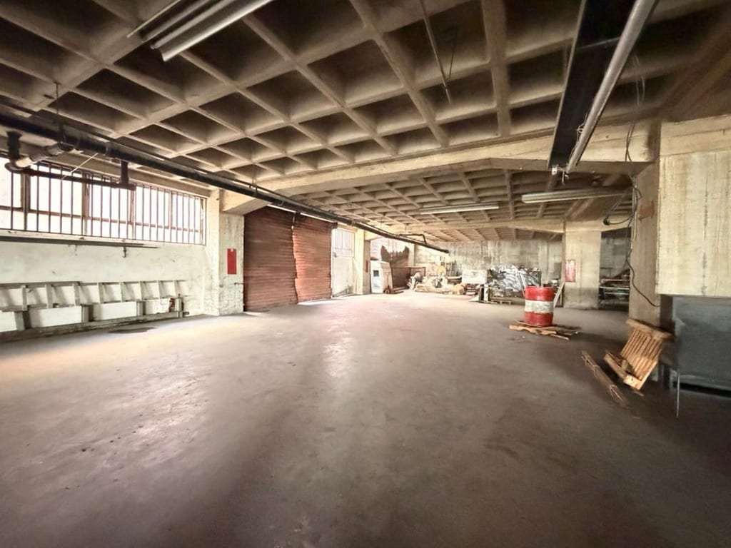 Local comercial en alquiler de 1.400 m² en Guaicay, Caracas