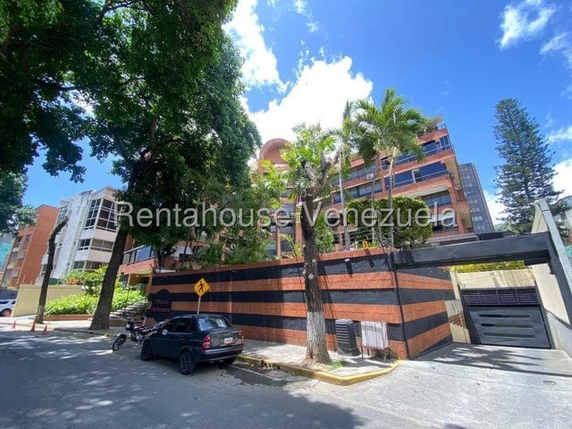 Apartamento en alquiler de 2 hab. y 61 m² en Los Naranjos de las Mercedes, Caracas