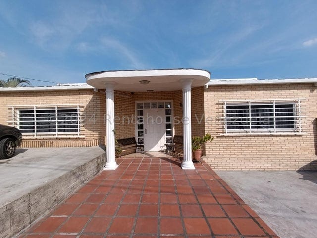 Casa en venta de 8 hab. y 432 m² en Los Guayabitos, Caracas