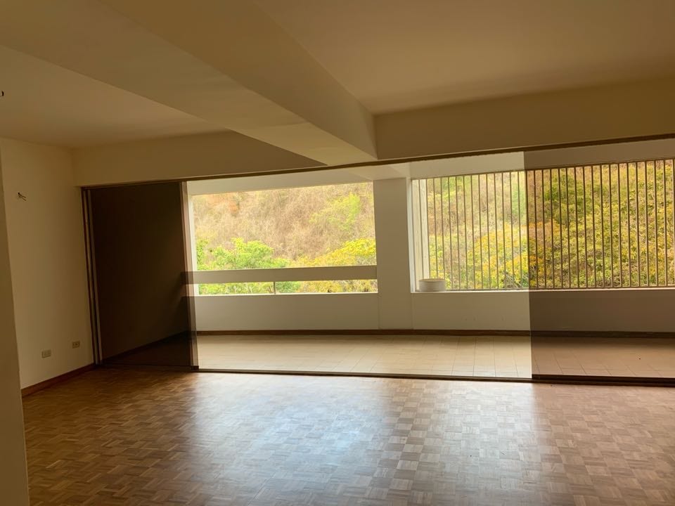 Apartamento en venta de 4 hab. y 170 m² en El Cafetal, Caracas