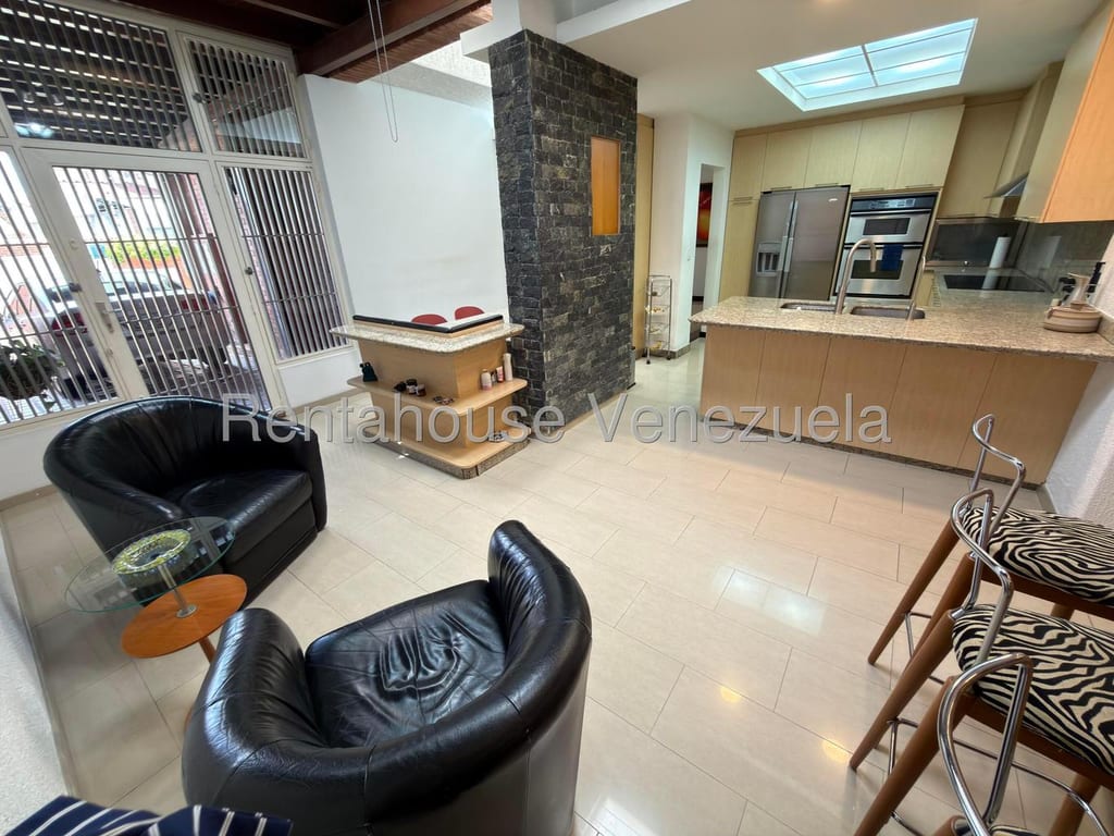 Casa en venta de 3 hab. y 350 m² en Alto Prado, Caracas