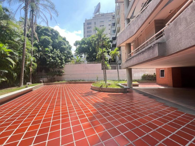 Apartamento en venta de 3 hab. y 164 m² en La Florida, Caracas