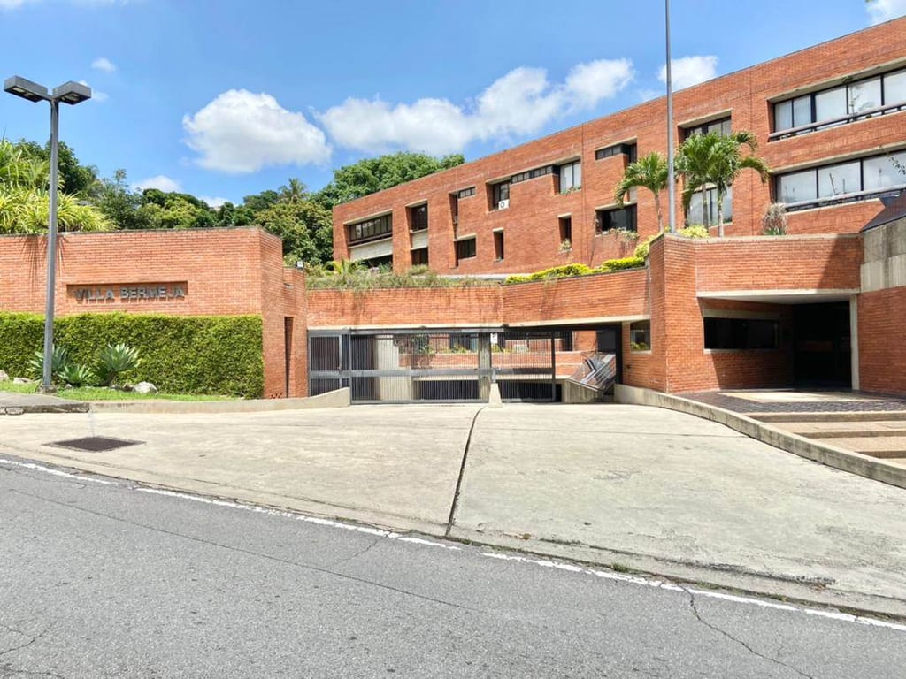 Apartamento en venta de 4 hab. y 770 m² en Chulavista, Caracas
