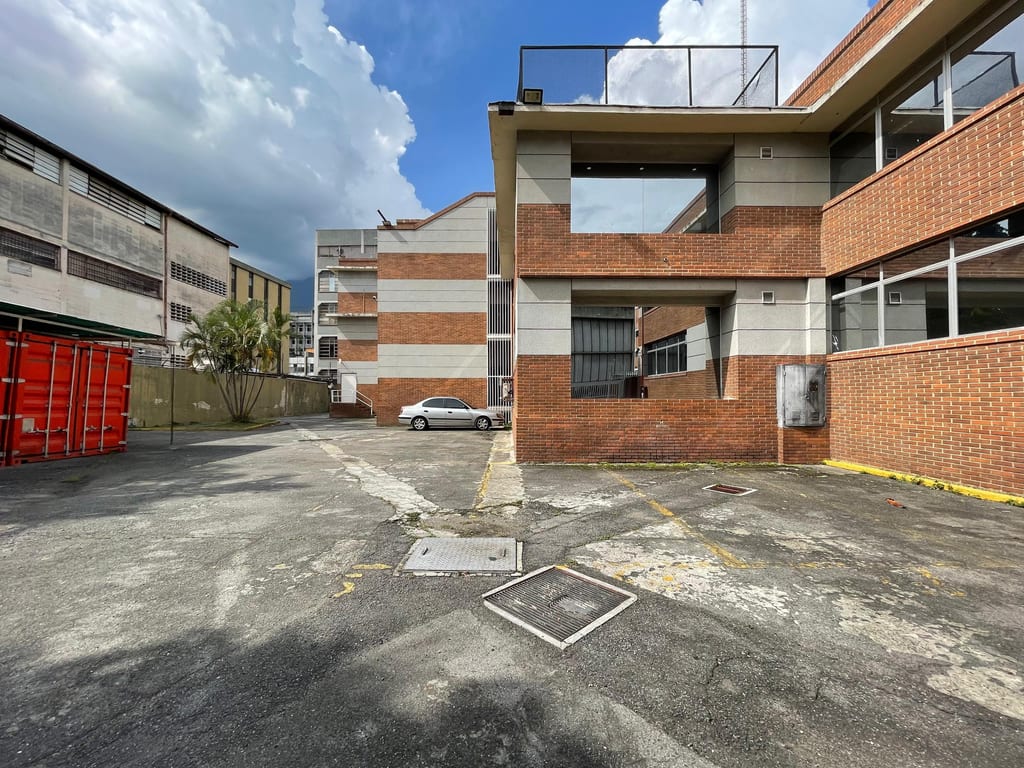 Oficina en alquiler de 670 m² en Los Ruices, Caracas
