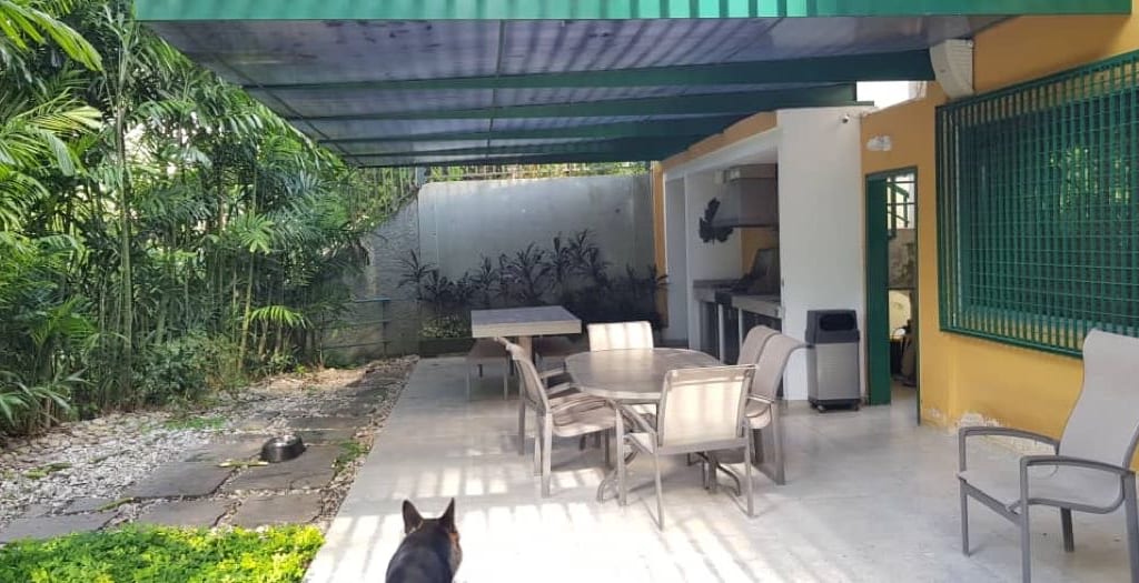 Casa en venta de 6 hab. y 850 m² en Cerro Verde, Caracas