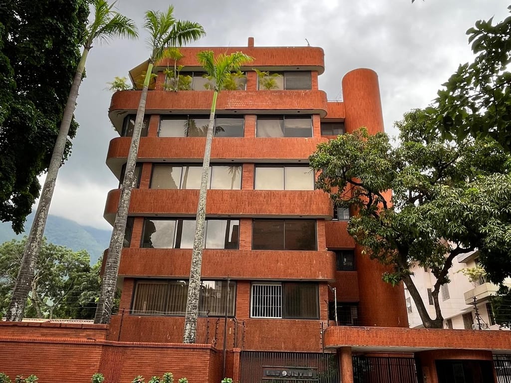Apartamento en venta de 3 hab. y 271 m² en La Castellana, Caracas · Ref. CV6909