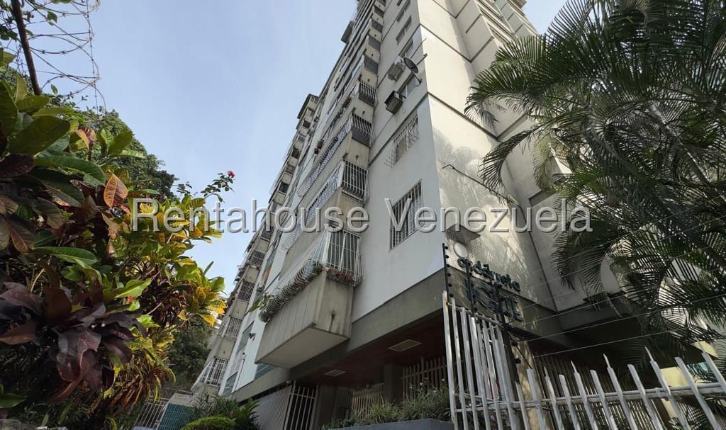 Apartamento en venta de 4 hab. y 235 m² en El Marqués, Caracas