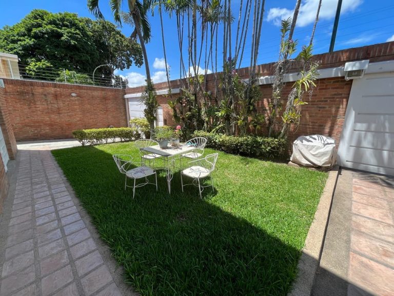 Casa en venta de 4 hab. y 325 m² en Sebucan, Caracas