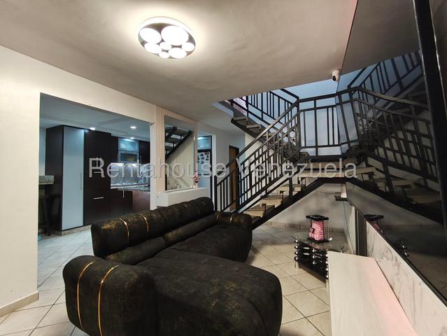 Moderno Penthouse de $111 Mtrs | 3 Hab + Estudio, Pozo, Gas Directo y Vigilancia 24/7 COD 27-1659 / SOLO CLIENTES