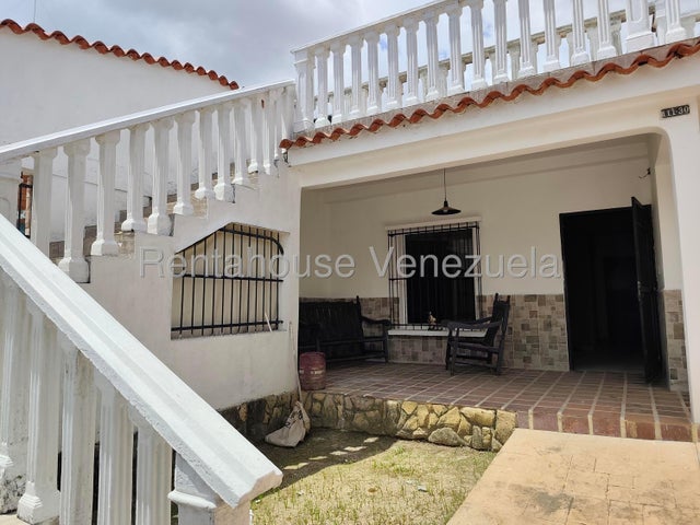 Casa Quinta en Venta – Los Caobos: 322 metros/ Pozo Propio y Potencial Comercial/Residencial / 27-2079/ SOLO CLIENTES