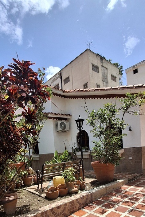Casa de 7 habitaciones y 575 m² en Urbanización Alta Florida