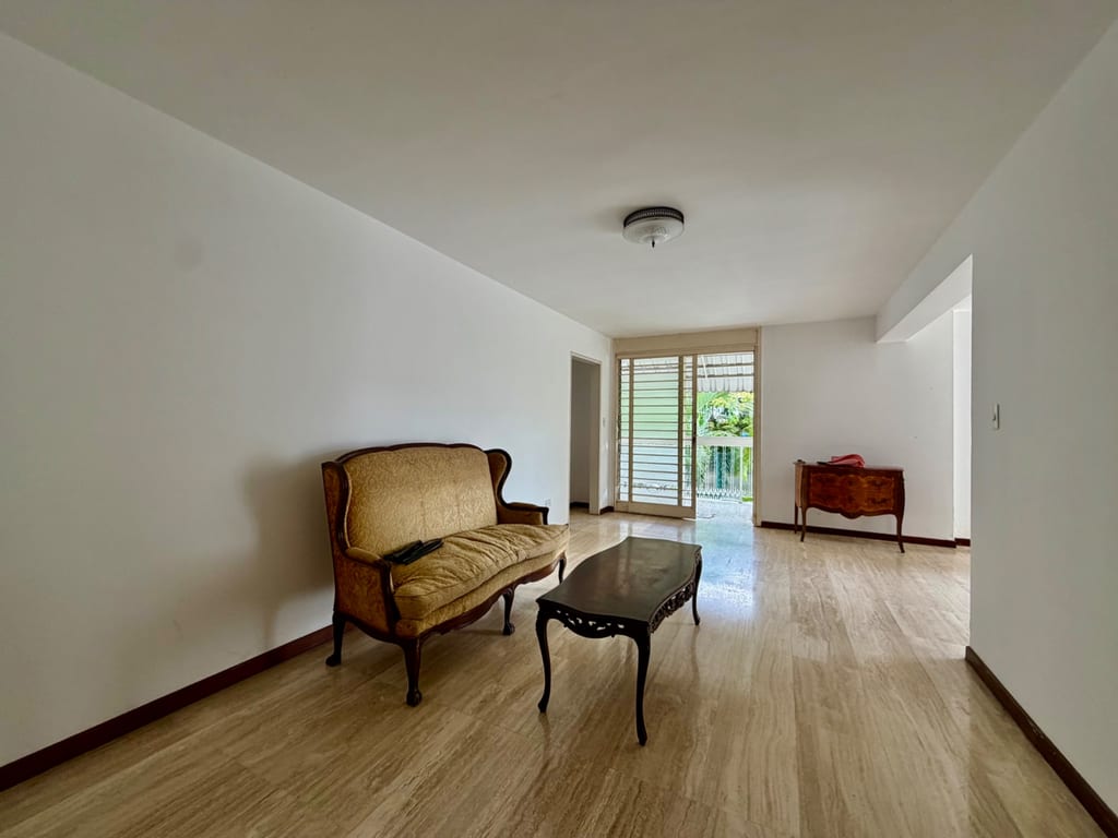 Apartamento en venta de 4 hab. y 170 m² en Santa Rosa De Lima, Caracas