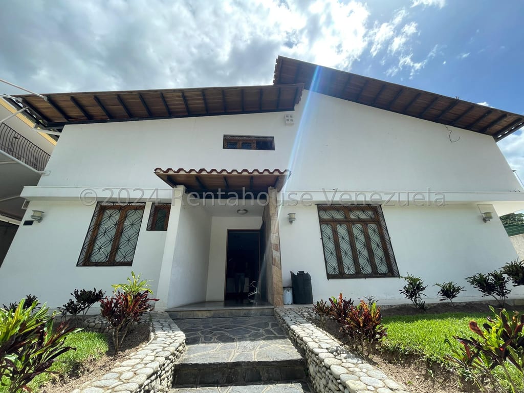 Casa en venta de 5 hab. y 496 m² en Colinas de Bello Monte, Caracas