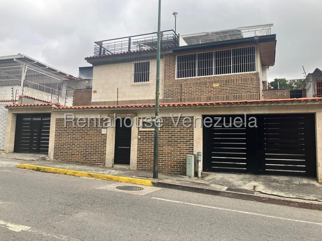 Casa en venta de 4 hab. y 450 m² en Colinas de Bello Monte, Caracas