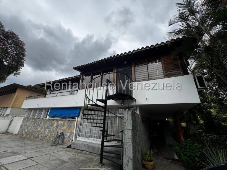 Casa en venta de 4 hab. y 450 m² en Chuao, Caracas