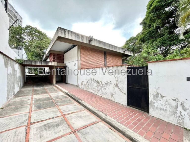 Casa en venta de 4 hab. y 513 m² en Chuao, Caracas · Ref. CV39412
