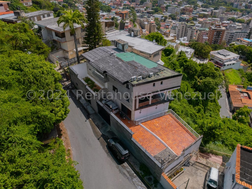 Casa en venta de 5 hab. y 600 m² en Colinas de Bello Monte, Caracas · Ref. CV39413