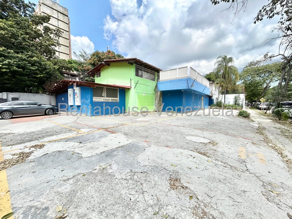 Casa en venta de 5 hab. y 320 m² en Chuao, Caracas