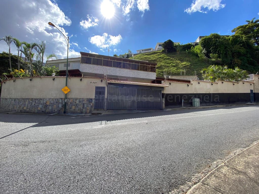 Casa en venta de 6 hab. y 502 m² en Colinas de Bello Monte, Caracas