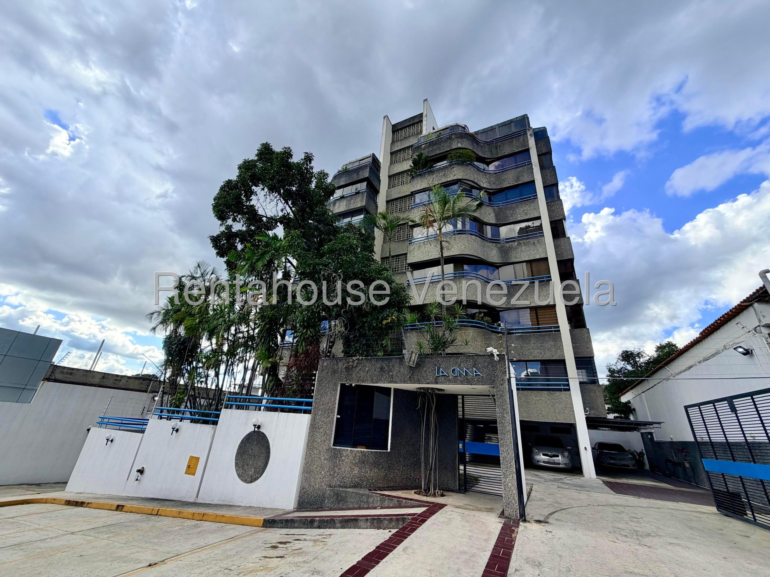 Apartamento remodelado con vista al Ávila en Los Dos Caminos