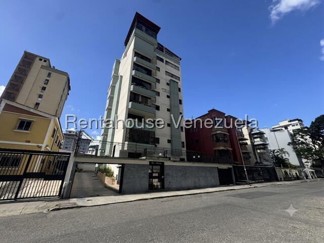Apartamento penthouse triple con vista espectacular en Las Acacias