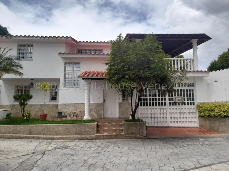 Casa dos niveles con vista panorámica en Paso Real