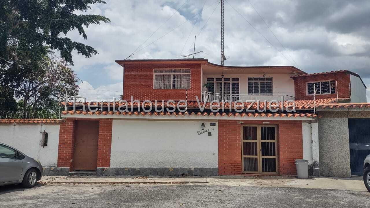 Casa con vista a Caracas en El Marqués, 540 m²