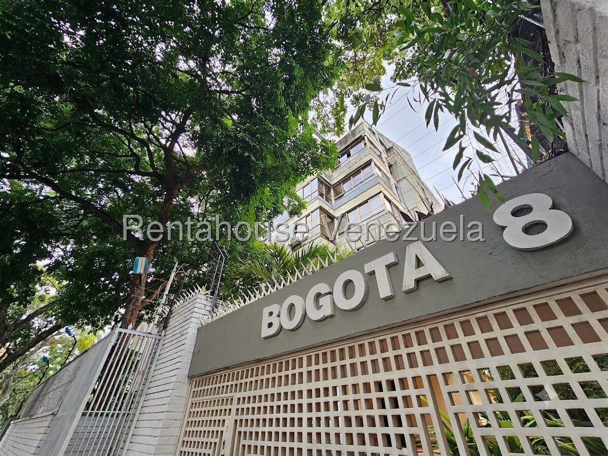 Apartamento remodelado con terrazas panorámicas en Los Caobos