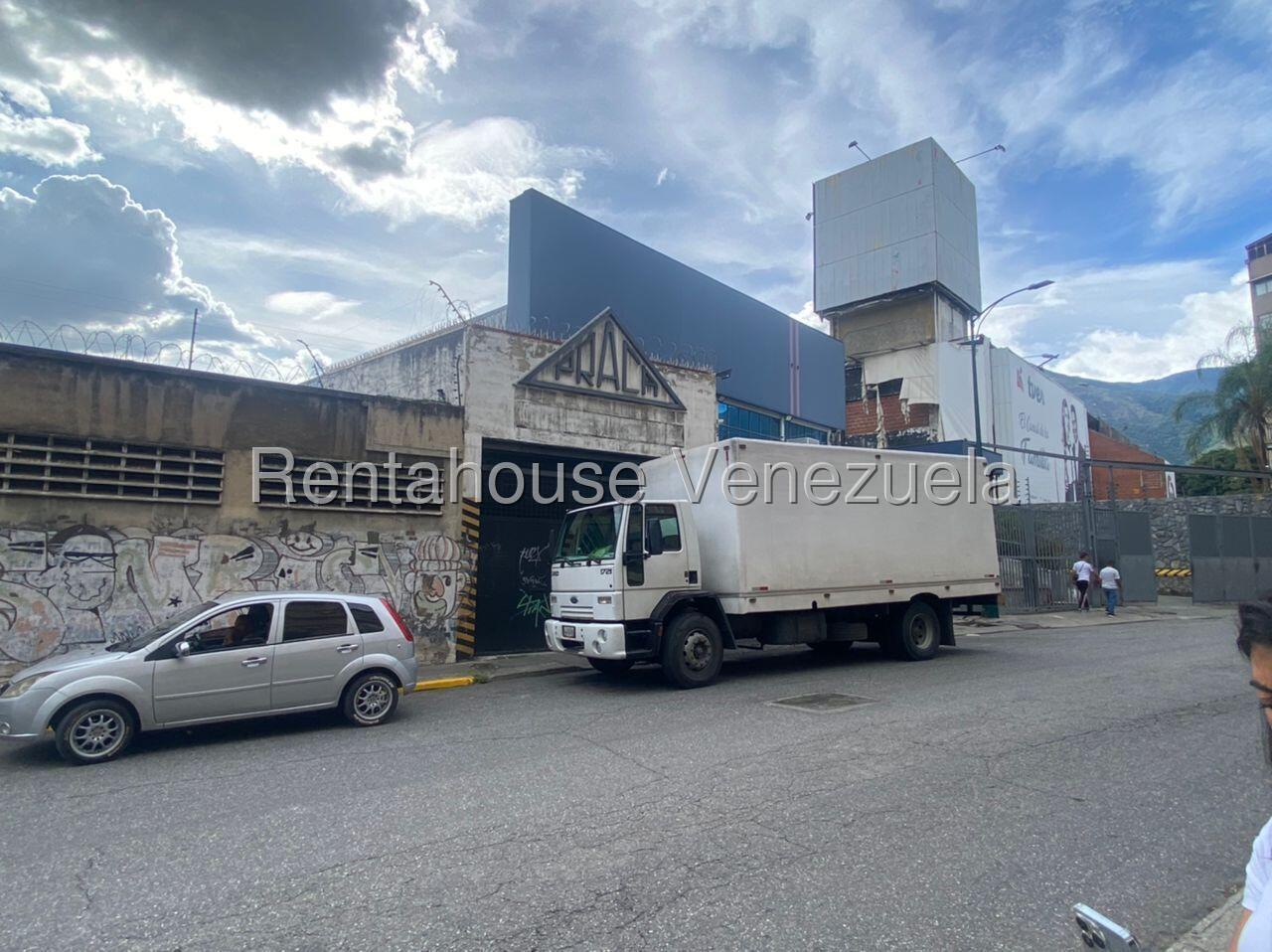 Comercial con oficinas integradas en Boleita Sur
