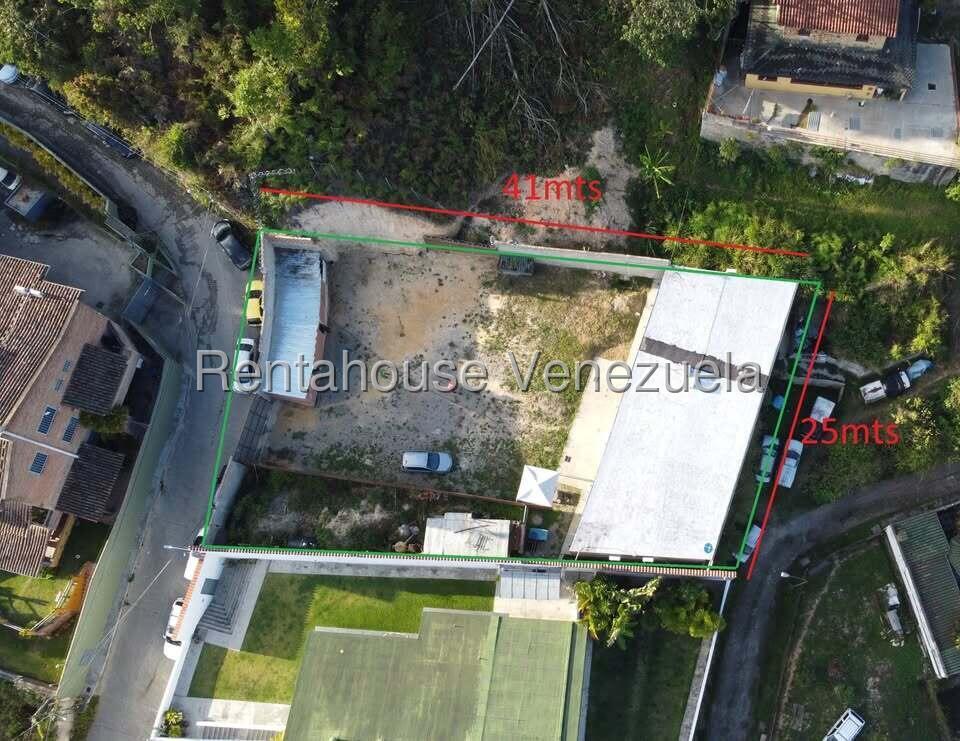 Comercial versátil dos niveles con área verde en La Unión