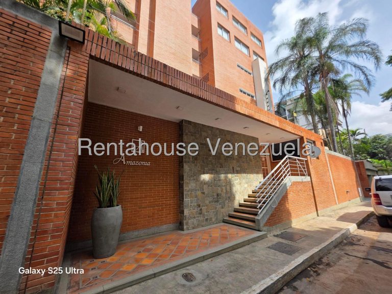 Apartamento duplex de lujo en Las Mercedes, Caracas