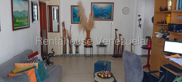 Apartamento amplio con vista en El Bosque, Caracas
