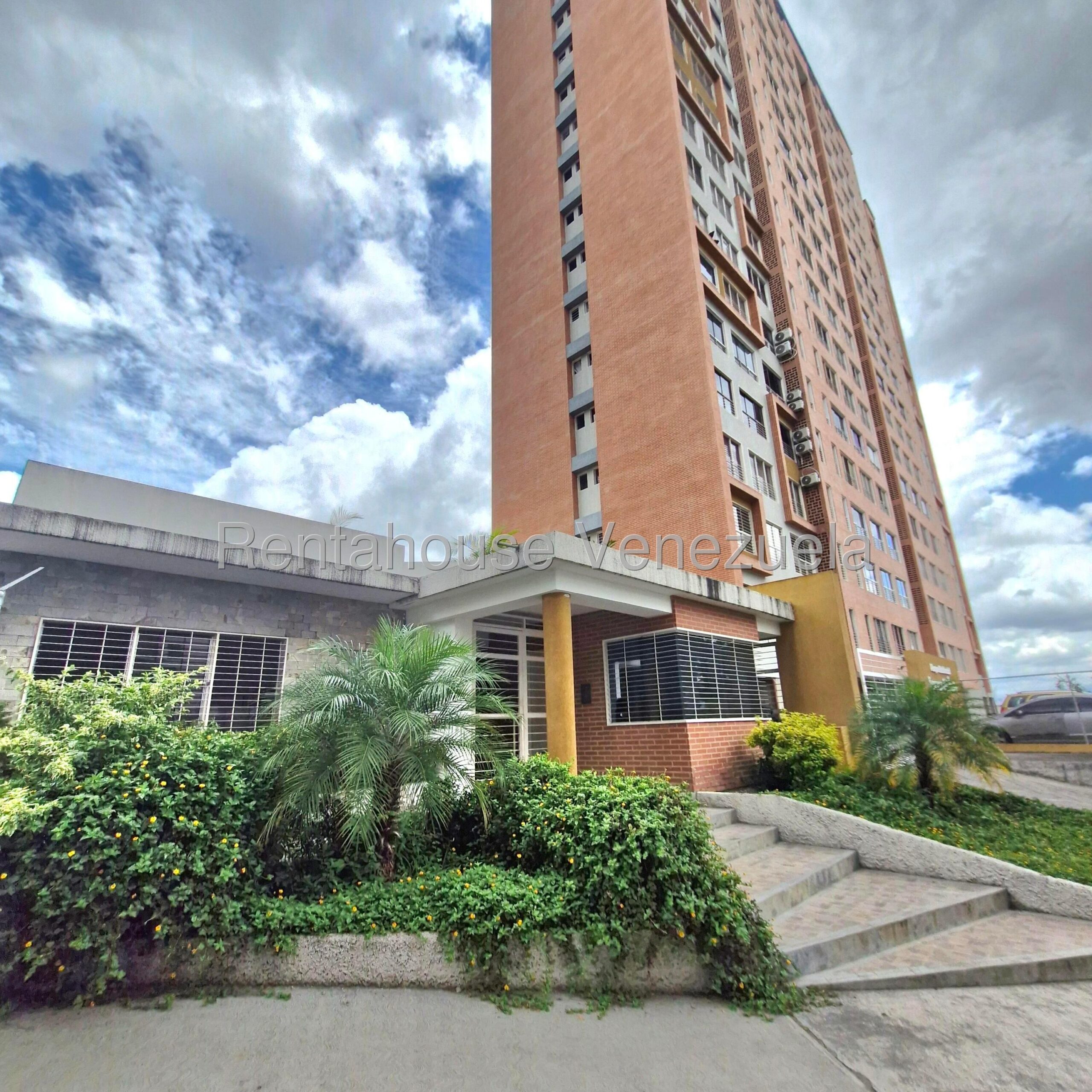 Apartamento Lomas del Avila. Cira Simancas