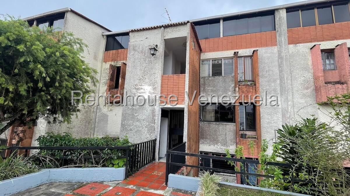 Apartamento duplex con terraza amplia en Rosalito