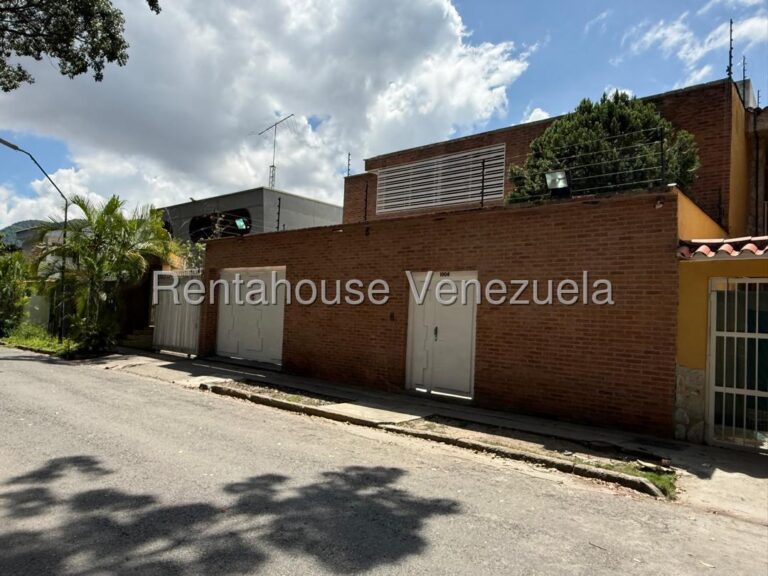 Venta Casa moderna de 4 habitaciones en Montalbán I