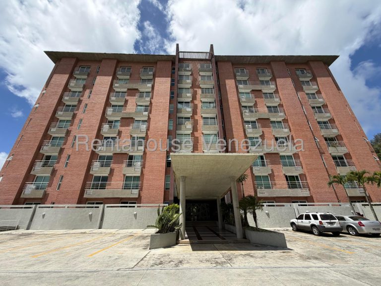 Apartamento nuevo con vista en Baruta, Caracas