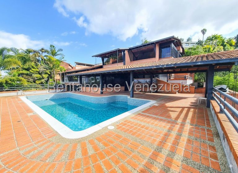 Casa Alto Hatillo · 5 hab y 745 m²