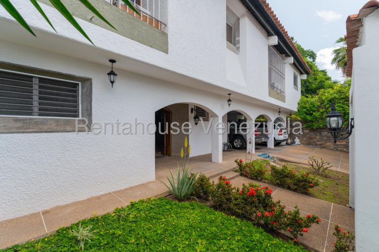 Casa Prados del Este · 4 hab y 560 m²