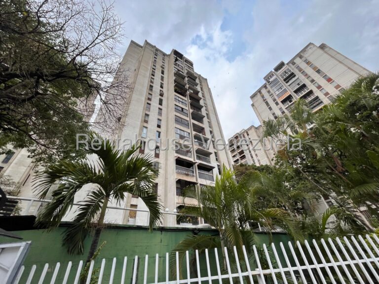 Apartamento con 3 habitaciones y 2 baños en Chacaito, Caracas