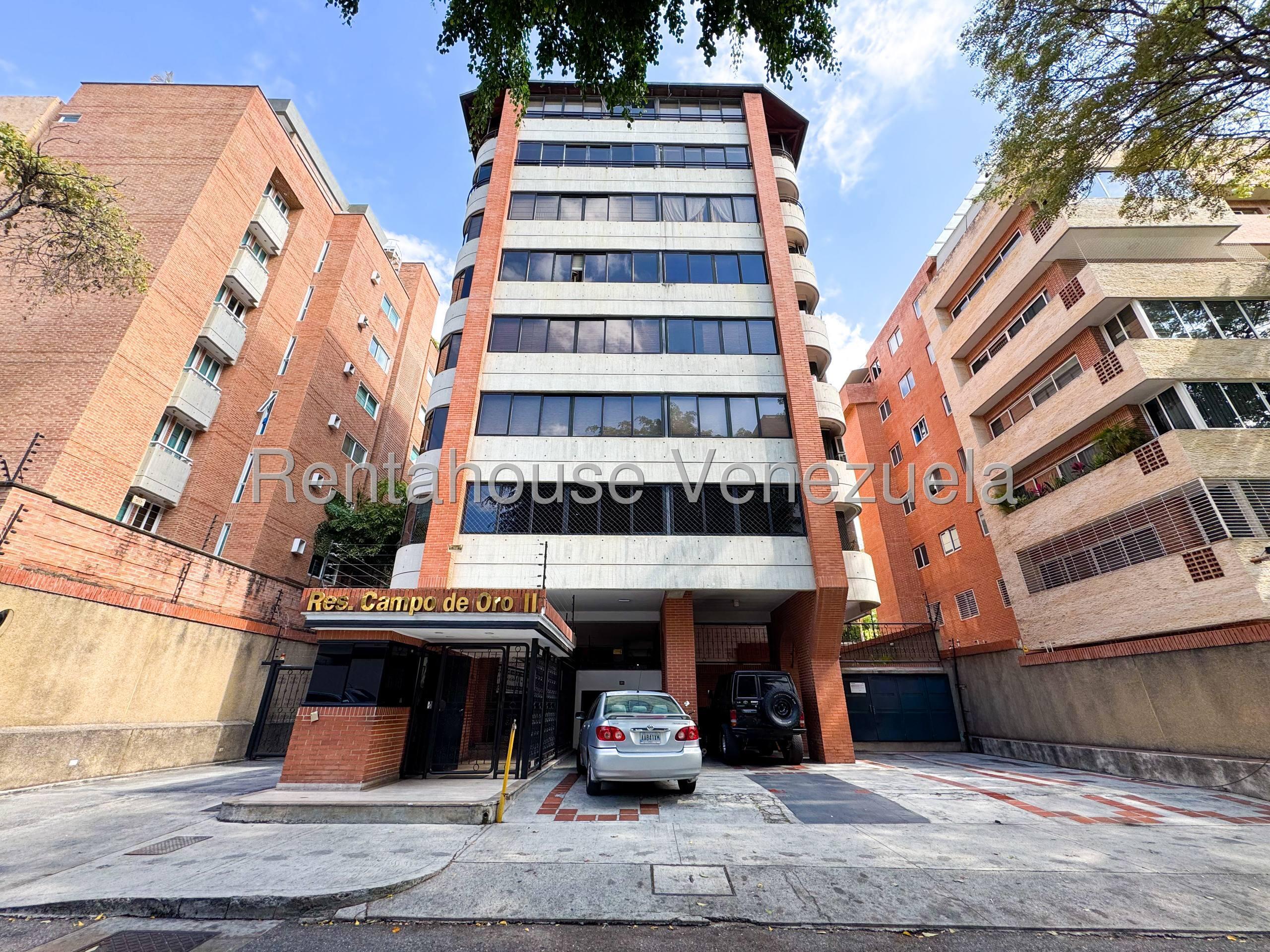 Apartamento amoblado con equipos nuevos en Campo Alegre