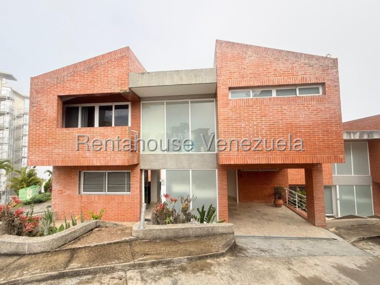 Townhouse 4 habitaciones con vista naturaleza en L