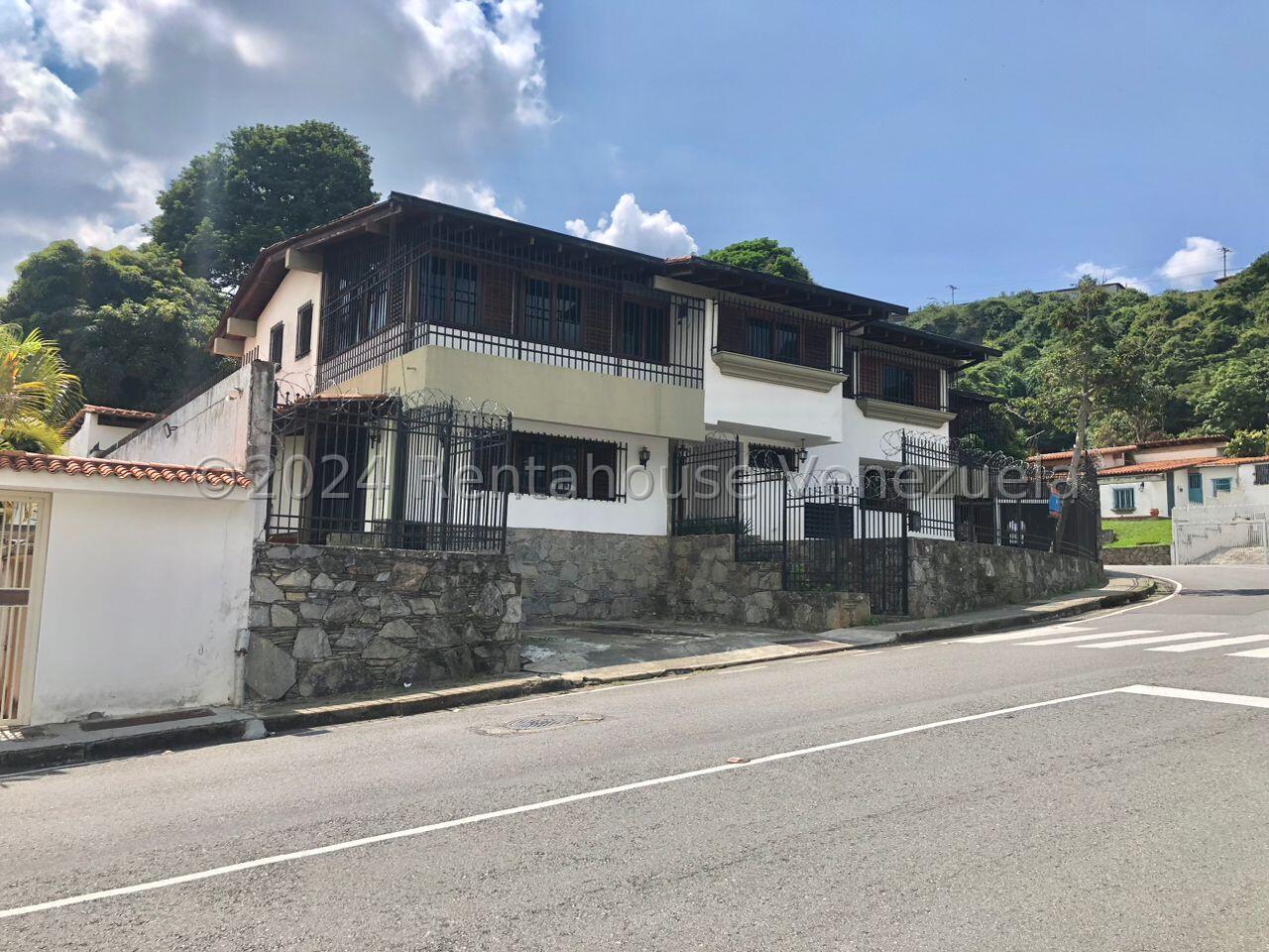 Casa para remodelar en Cumbres de Curumo, Caracas