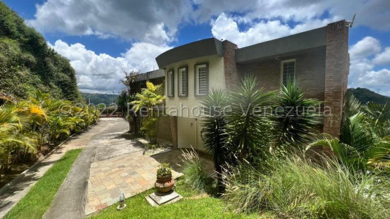 Casa de montaña con terraza y jacuzzi en Caicaguan