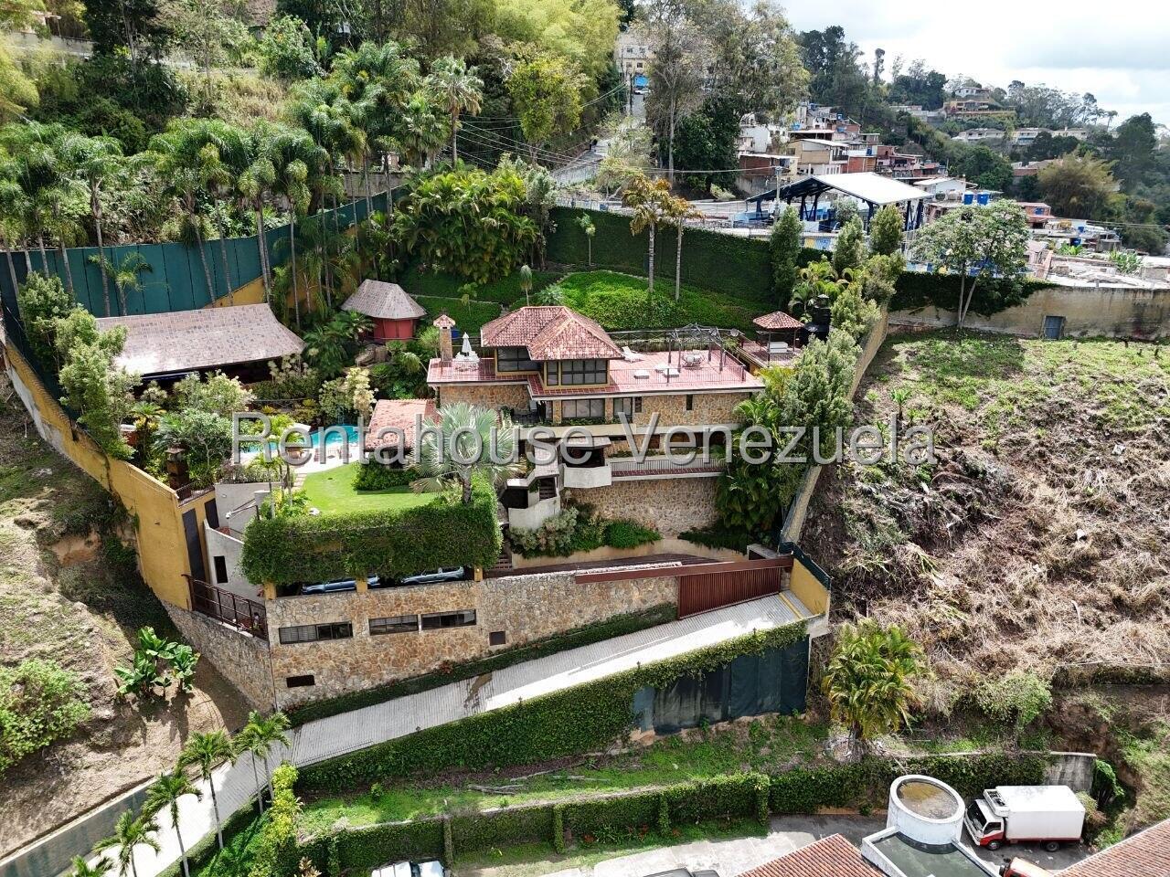 Casa de 7 habitaciones con vista en Alto Hatillo