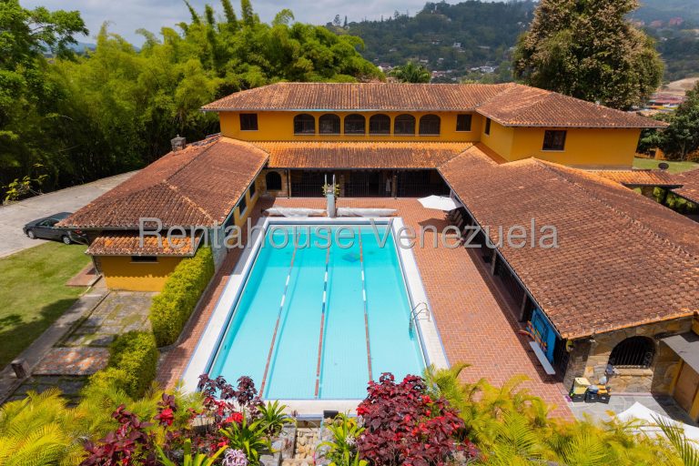 Casa La Lagunita Country Club