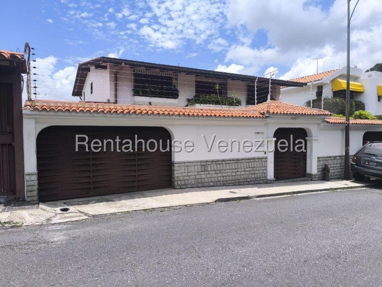 Casa con 9 habitaciones y 6 baños en El Marques, Caracas