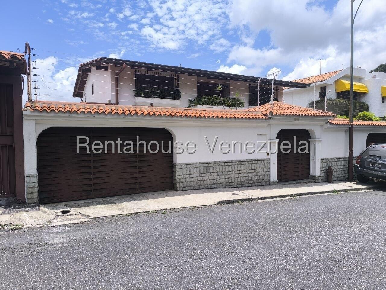 Casa multinivel con vistas panorámicas en El Marqués