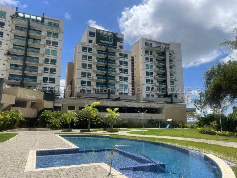 Apartamento de 2 habitaciones y 209 m² en La Lagunita Country Club, Caracas