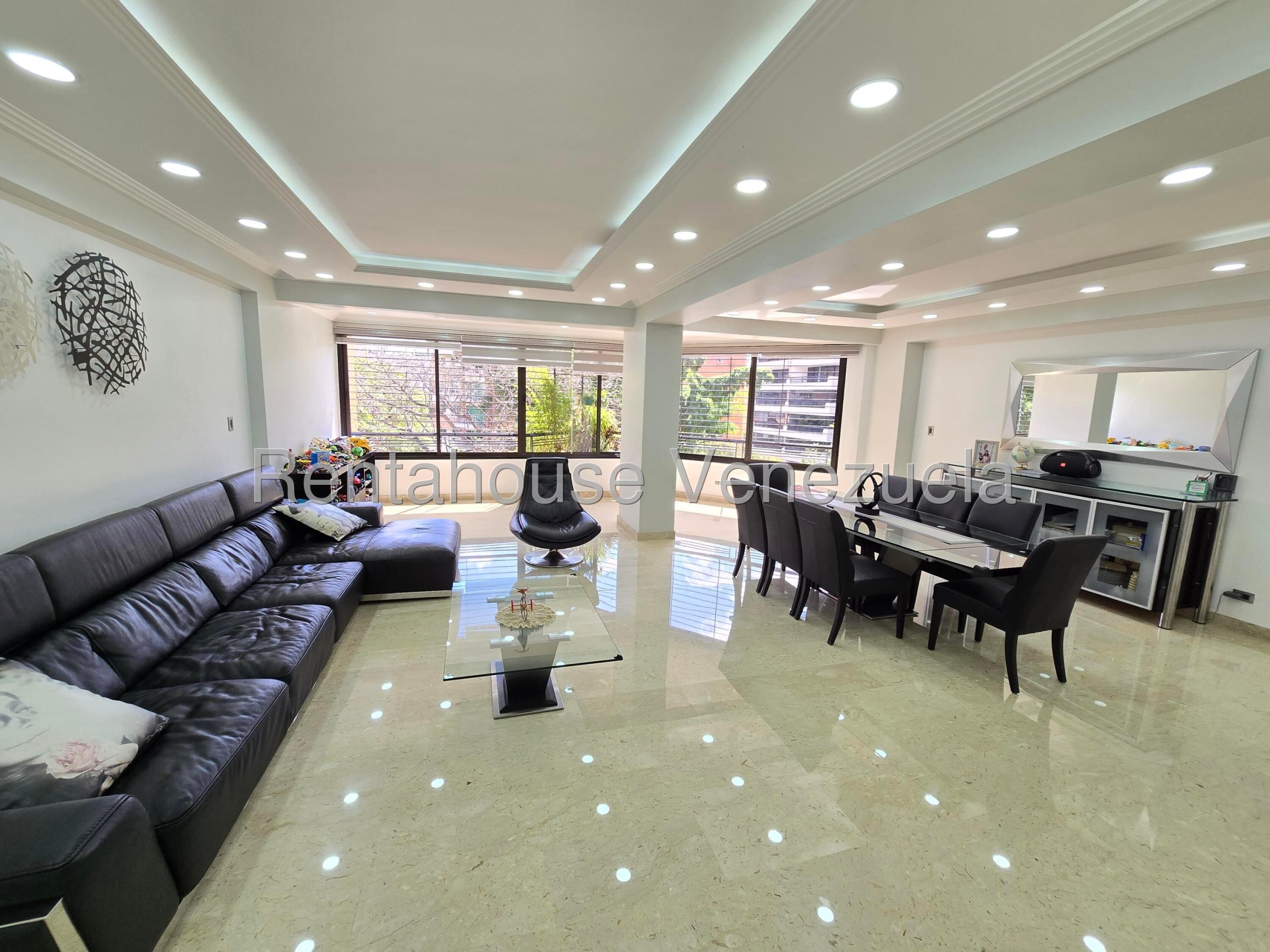 Apartamento remodelado 3 hab en Campo Alegre
